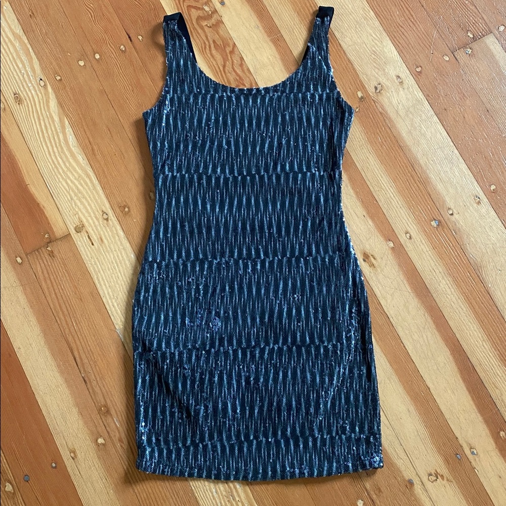 Soprano Black and Grey Sequin Bodycon Ladder Back Dress Small